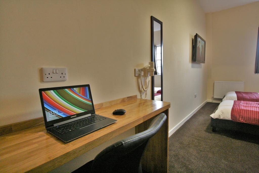 Central Hotel Gloucester By Roomsbooked Bagian luar foto