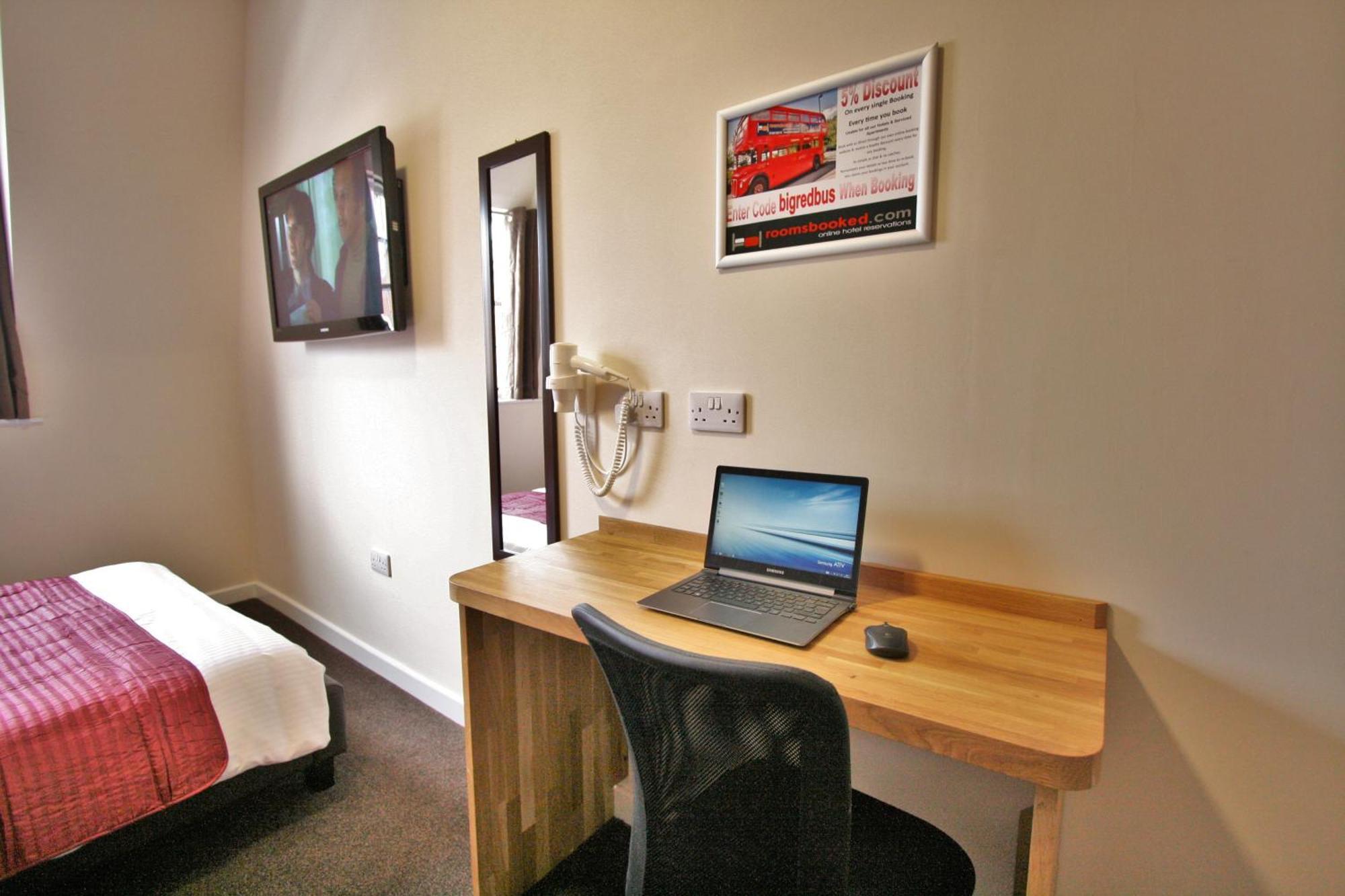 Central Hotel Gloucester By Roomsbooked Bagian luar foto